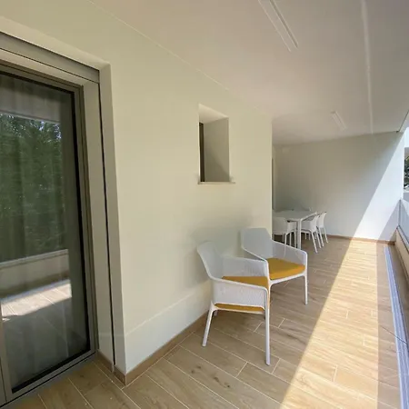 Beachside Flat With Covered Terrace Apartmán Bibione